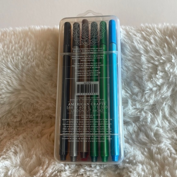 Detailed doodlers fine tip pen 12 markers in this set NWT never been opened - Picture 3 of 3